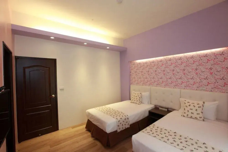 Heyuan B&B