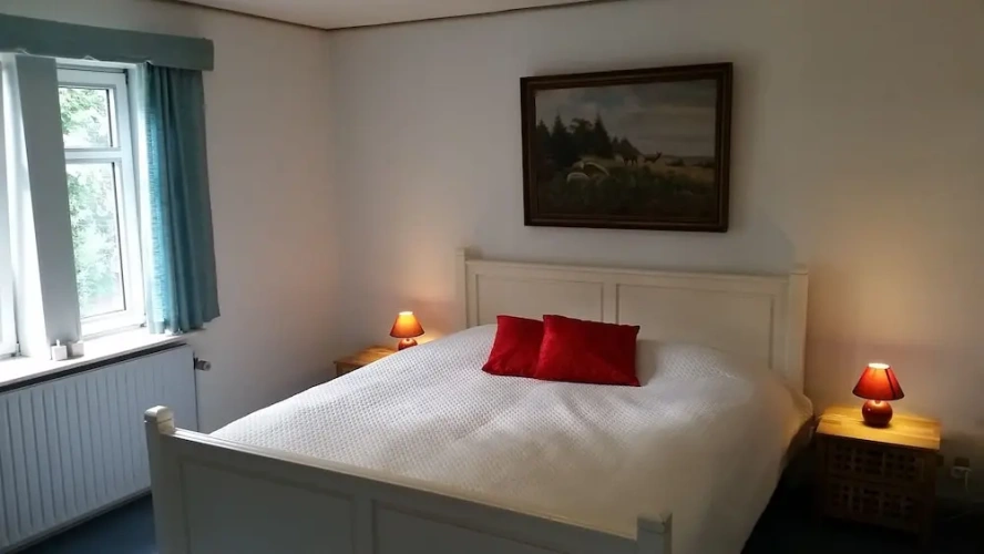 2 Bedrooms Cottage