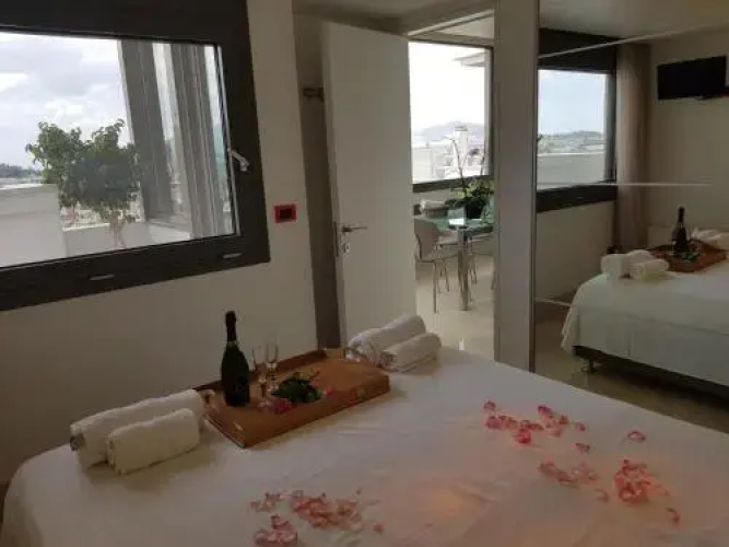 Acropolis at Home: Loft with a View