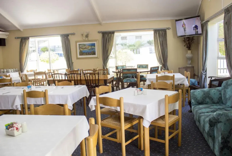 The Russel Hotel