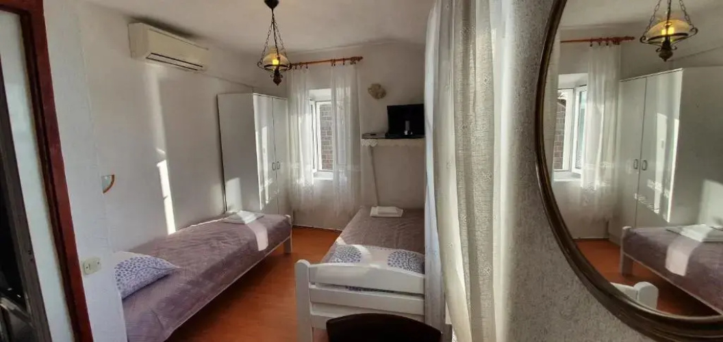 3 A beautiful apartment with a sea view