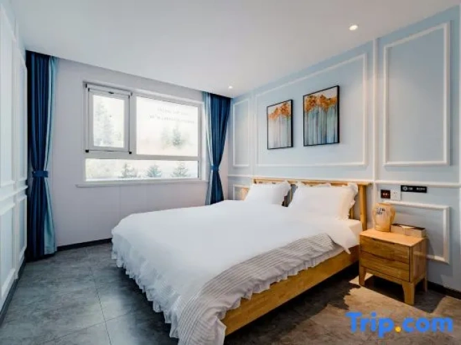 4 Bedrooms Deluxe Duplex Suite with courtyard view