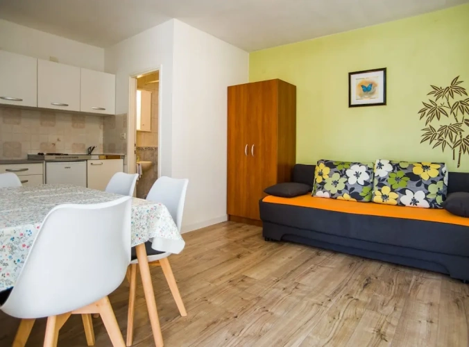 1 Bedroom Apartment