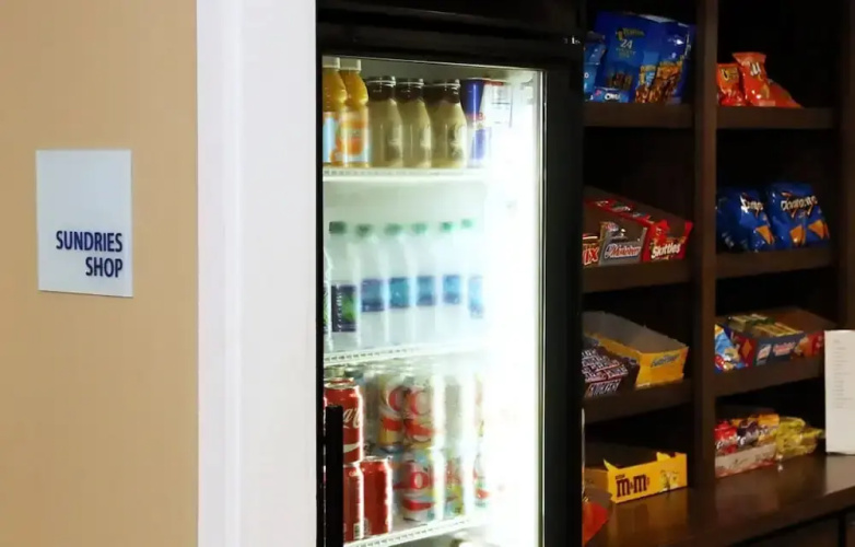 Tifton Inn & Suites
