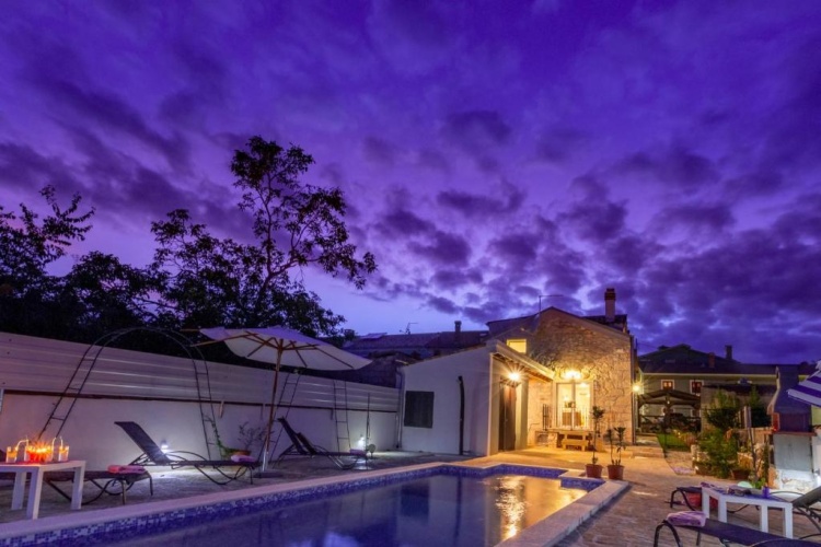 3 Bedrooms Villa