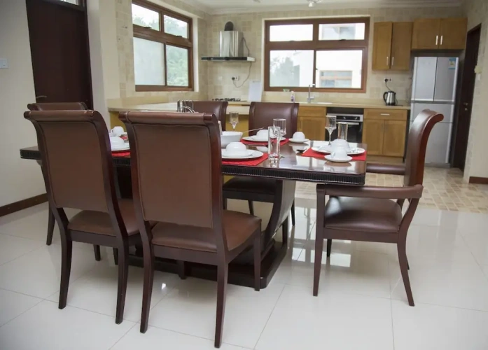 2 Bedrooms Apartment