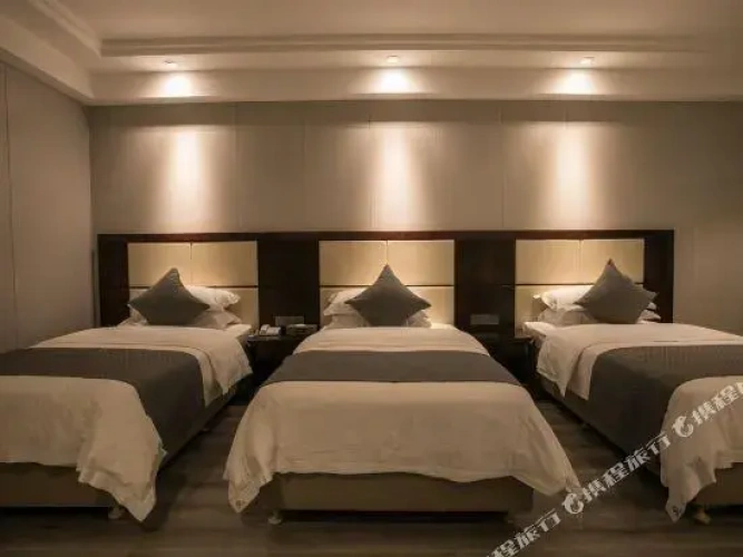 1 Bedroom Business Suite