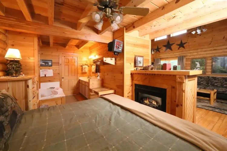 Smoky Cascades - One Bedroom Cabin