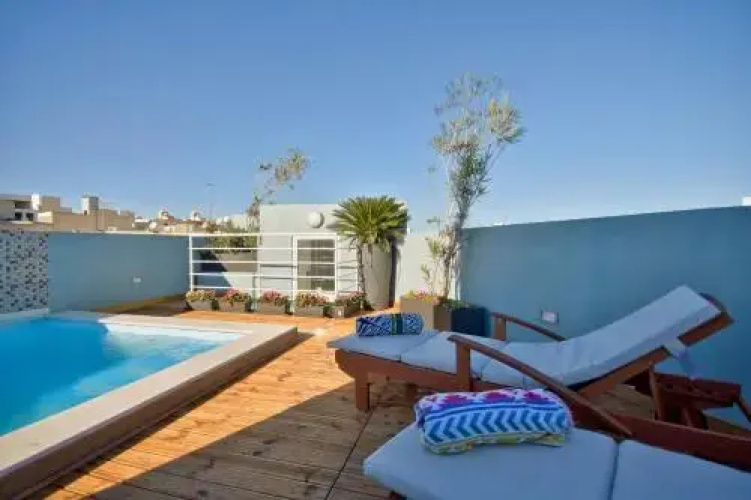 Stanislaus Apartment 4
