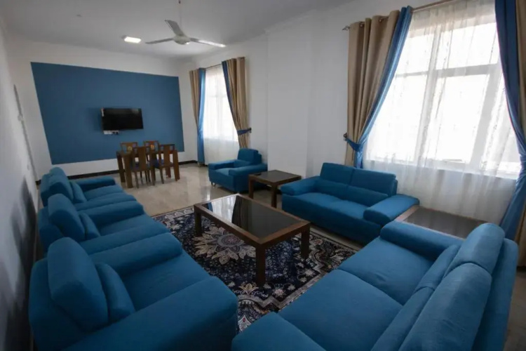 Home Station Hotel