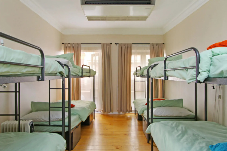 Forty8 Backpackers - Hostel