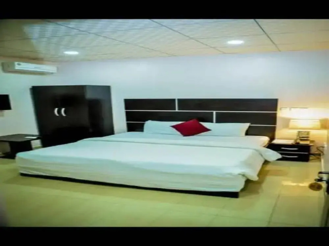 Channel View Hotel