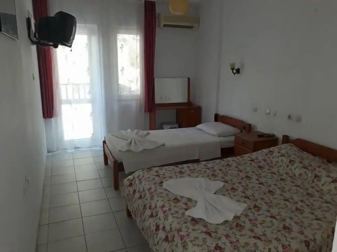 Standard Twin room with balcony