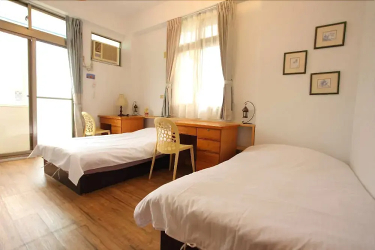 5 Way House Hostel