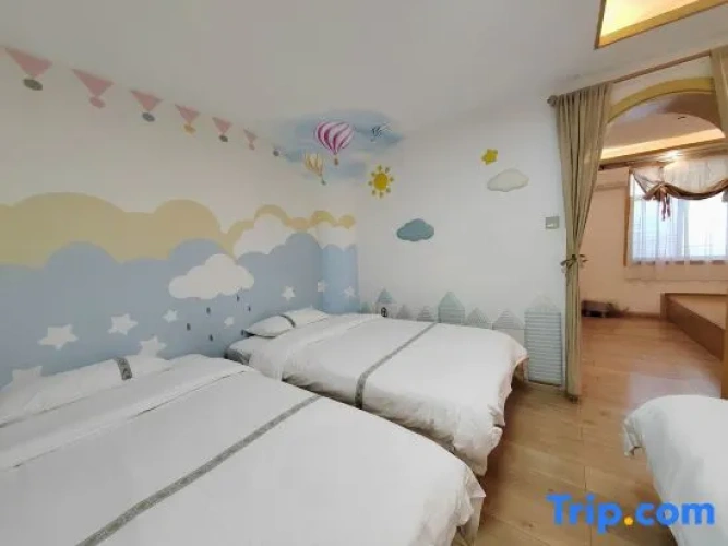 Quadruple Suite