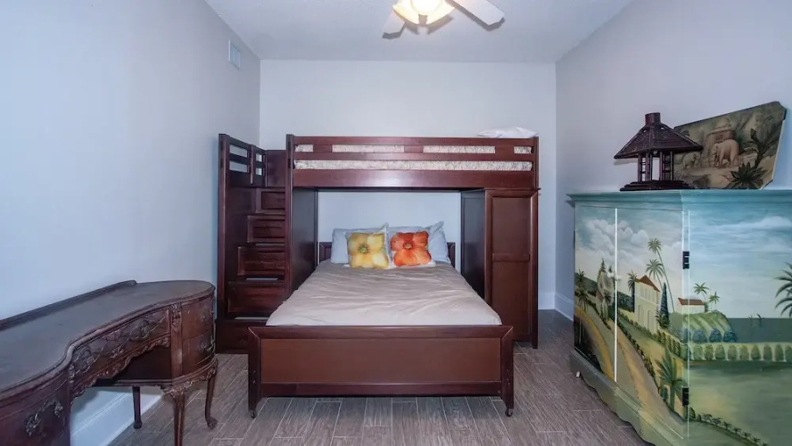 Pristine Corner Condo - Unit Crb0202