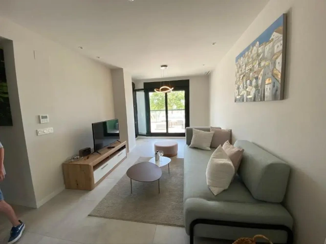 2 Bedrooms Apartment