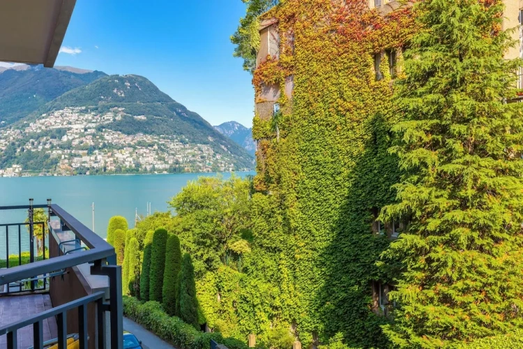 Family Apartment with balcony and with lake view