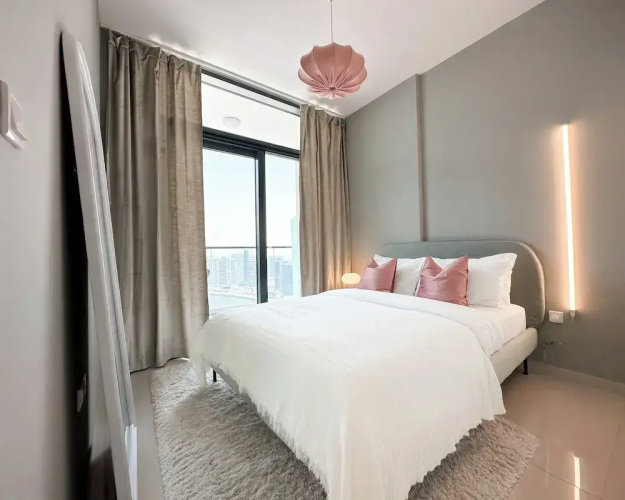 Burj Khalifa View with Designer Interior