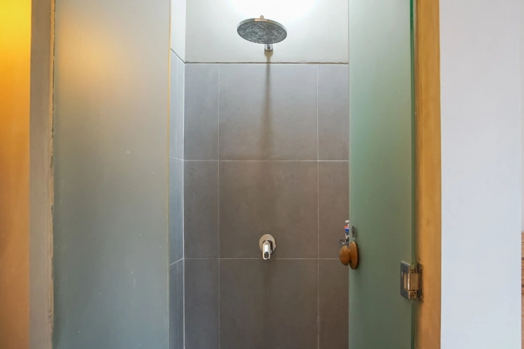 2 Bedrooms Villa