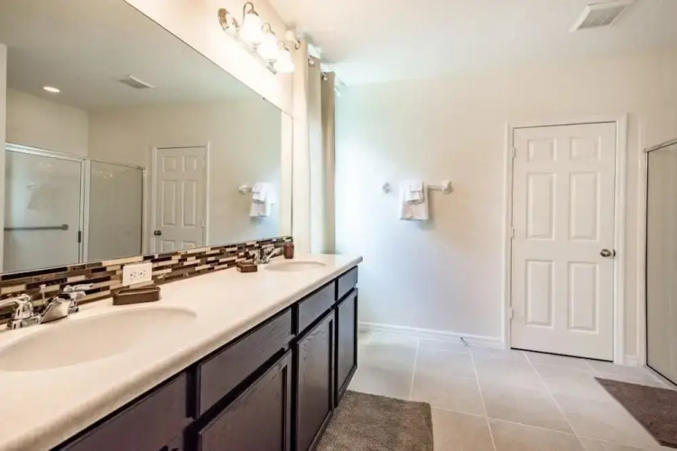 Fantastic 4 Bed 3 Bath Villa