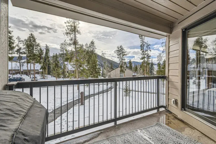 1655 Quicksilver 3 Bedroom Condo