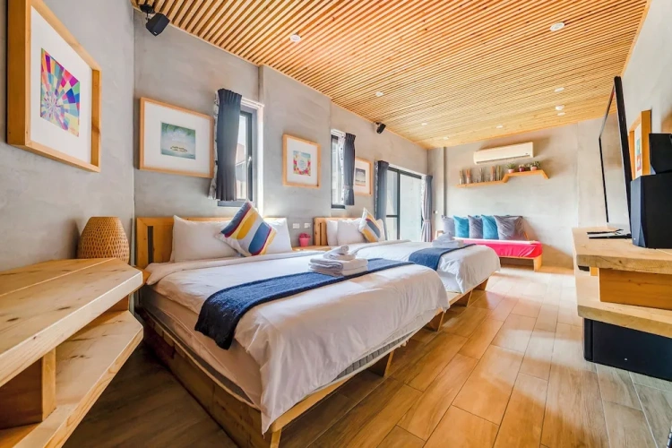 Standard Quadruple room with balcony and with mountain view