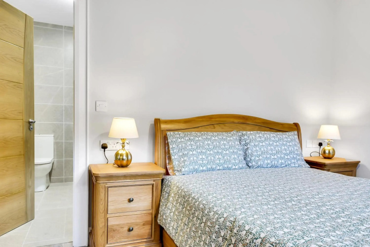 BayView Luxury 3 Bedroom Apartment First Floor