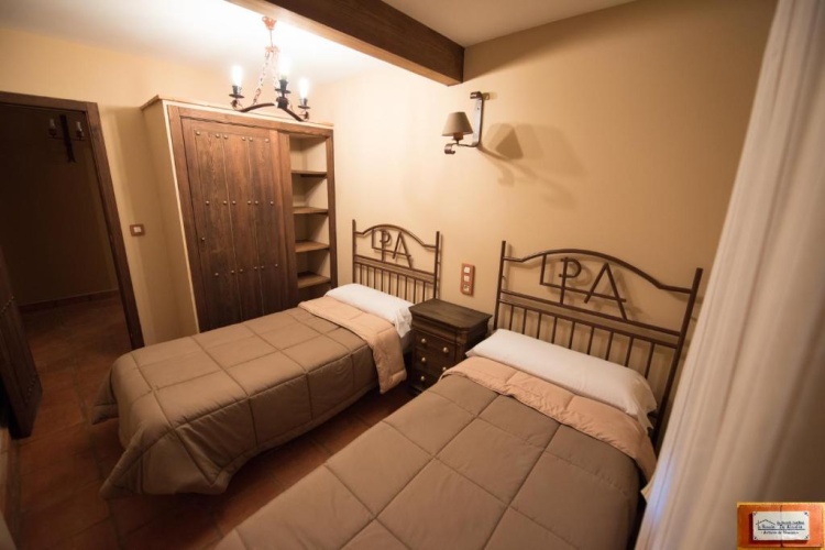 3 Bedrooms Cottage