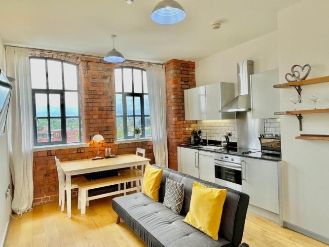 2 Bedrooms Apartment