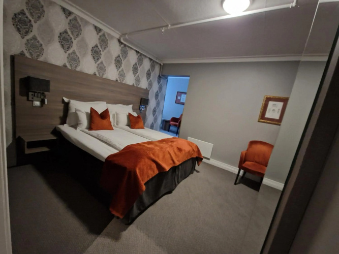 Dr. Holms Hotel