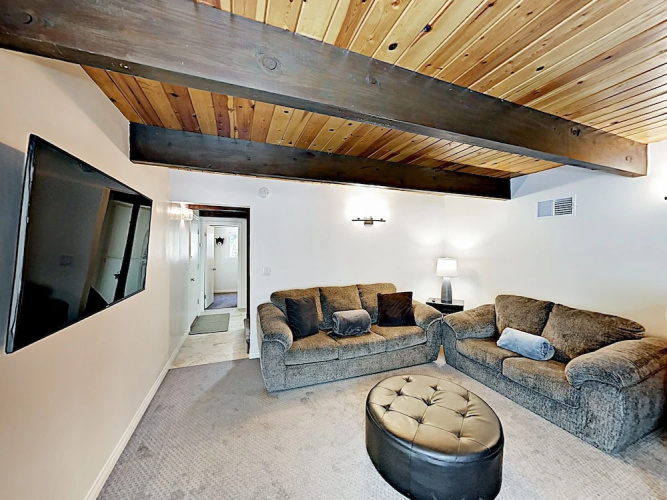 266 Lake Arrowhead - 4 Br Home