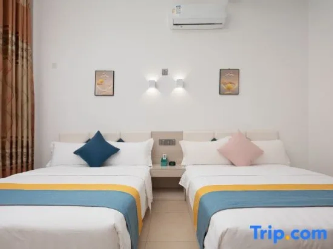 Deluxe Twin Family room
