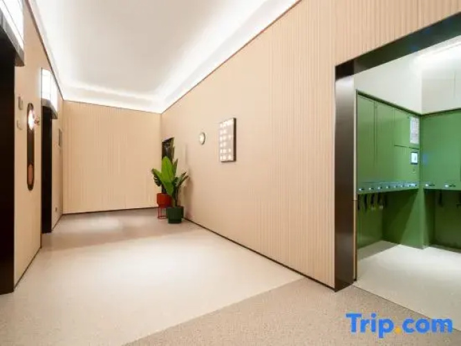 Orange Hotel