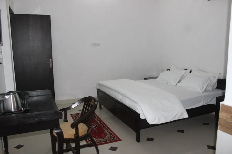 hotel lasani inn