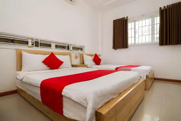 Truc Hung Hotel
