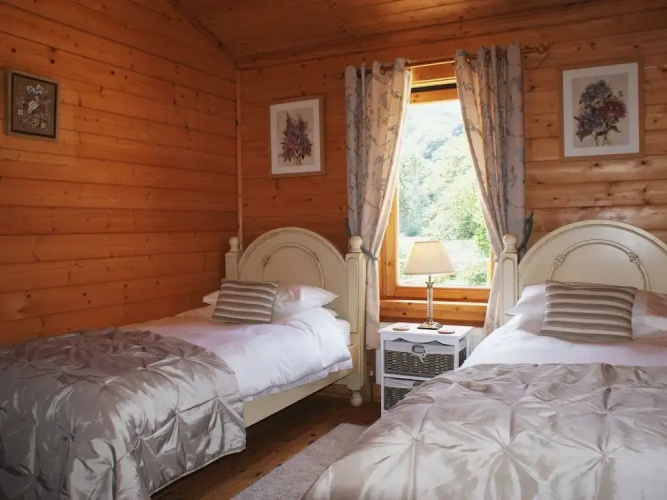 Valley Lodge