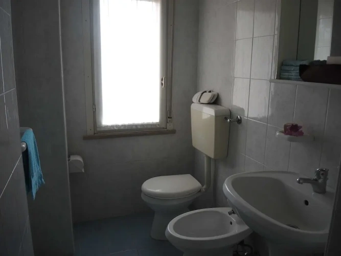 2 Bedrooms Apartment with balcony and with garden view