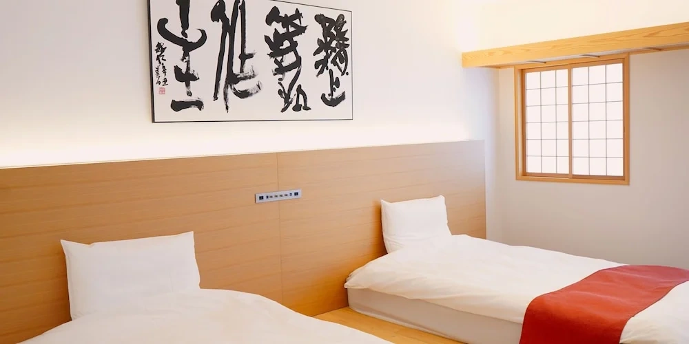 Standard Twin room with lake view