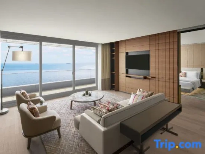 1 Bedroom Executive Double Suite with sea view