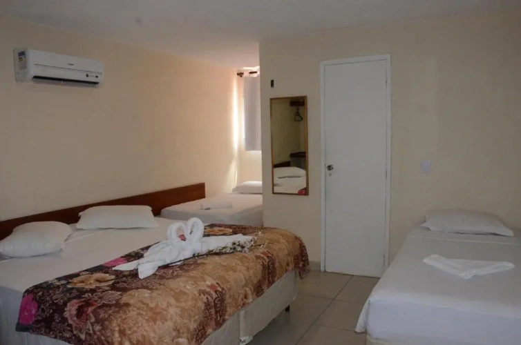Standard Triple room