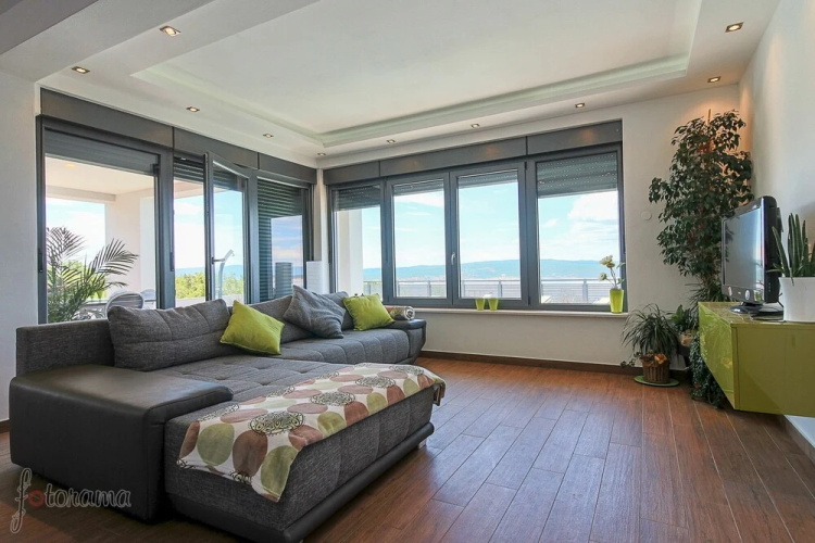 House LEGARA