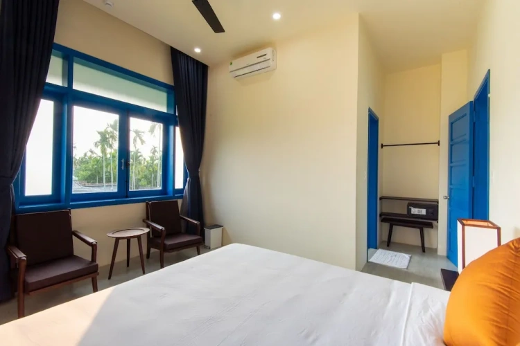 2 Bedrooms Junior Suite with balcony and with pool view