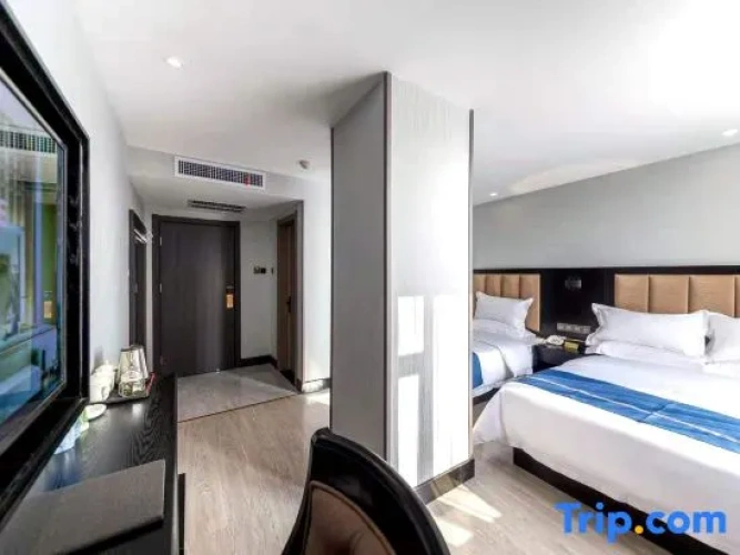 Standard Family room with city view