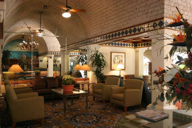 Embassy Suites by Hilton Austin Central