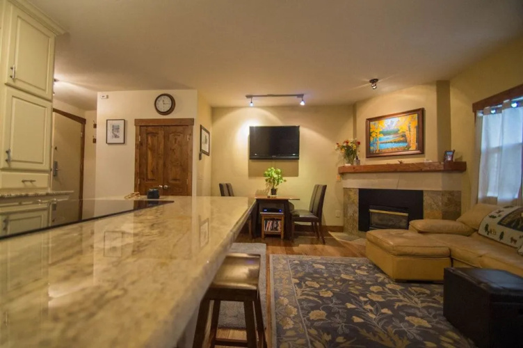 Lake Haus #C9 by Book by Owner
