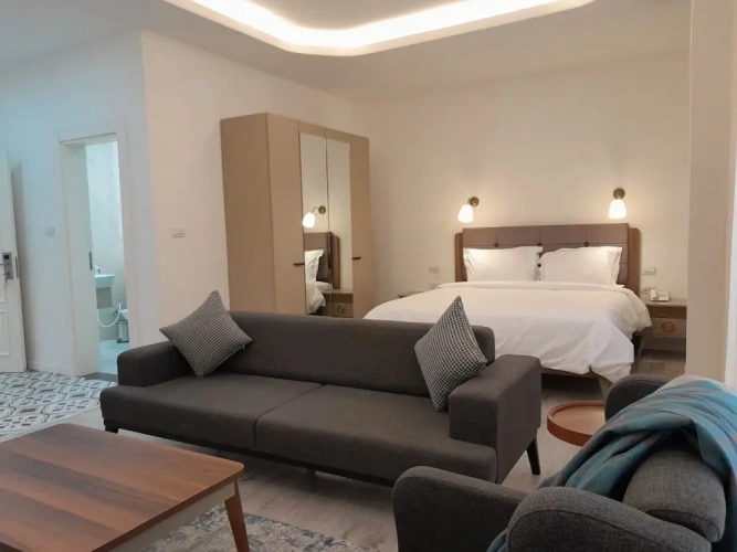 Deluxe Suite
