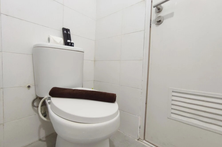 Comfort Studio At Candiland Apartment