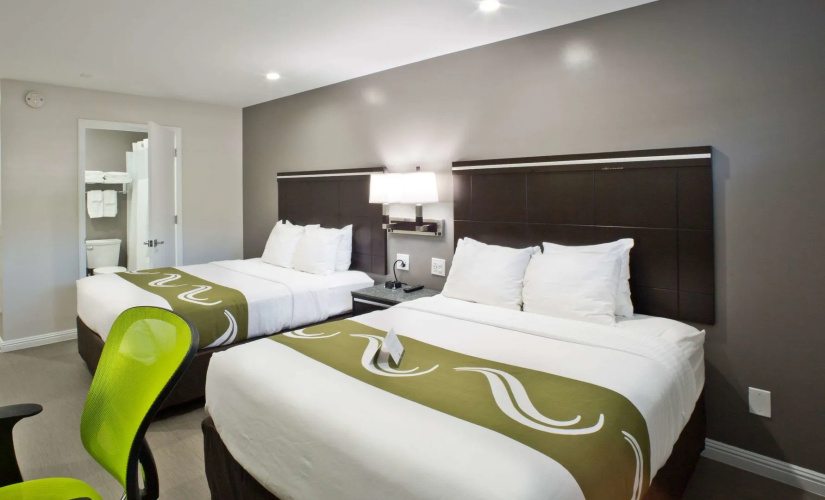 Bay Area Inn & Suites
