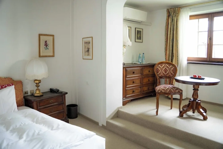 Classic Single room